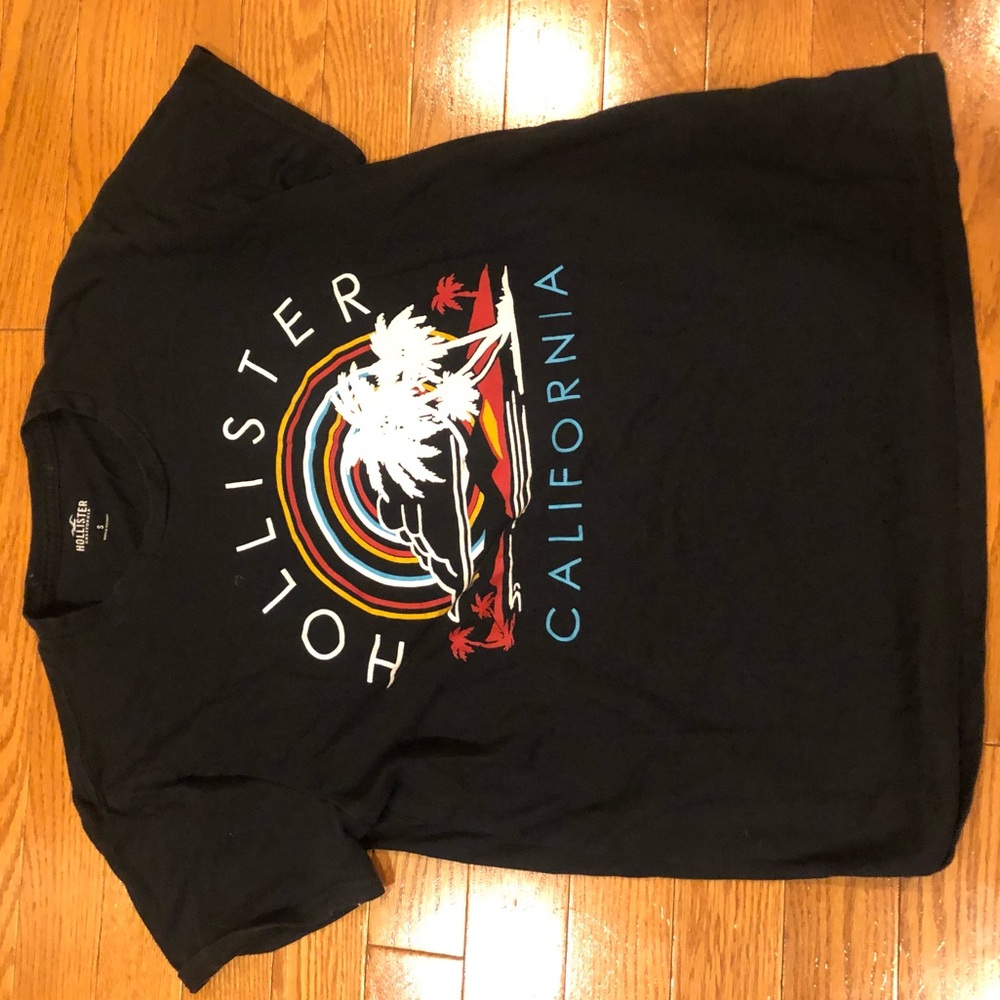 Hollister t shirt